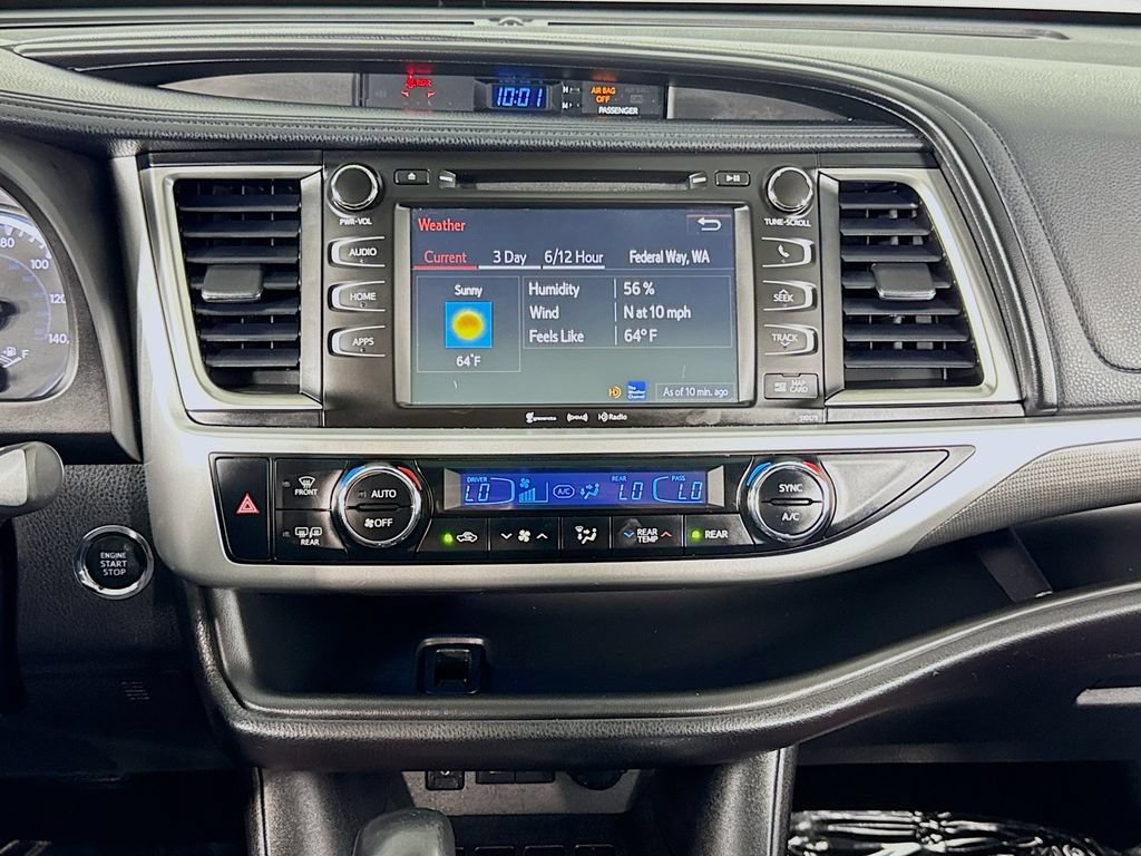 Used 2017 Toyota Highlander SE FWD image 13