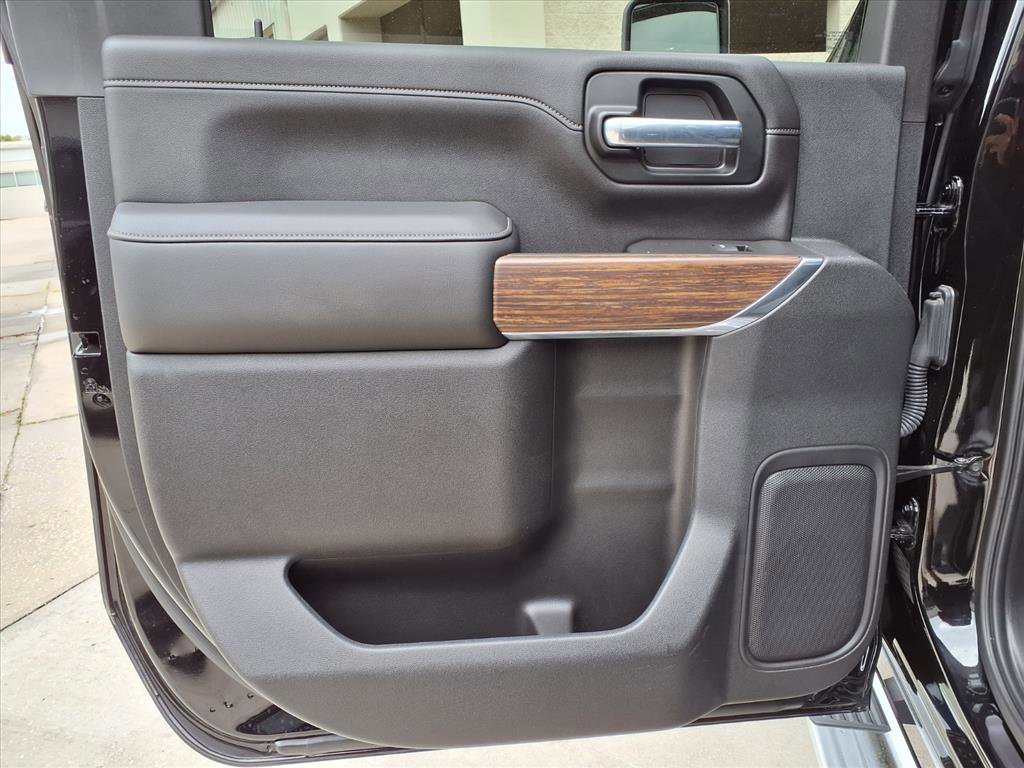 Used 2020 Chevrolet Silverado 2500 High Country w/ Z71 Off-Road Package image 18