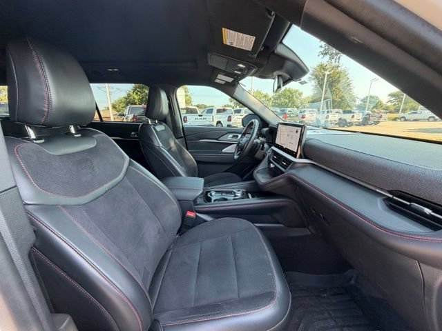 Used 2025 Ford Explorer ST w/ Sun And Sound Package AWD/4WD image 8