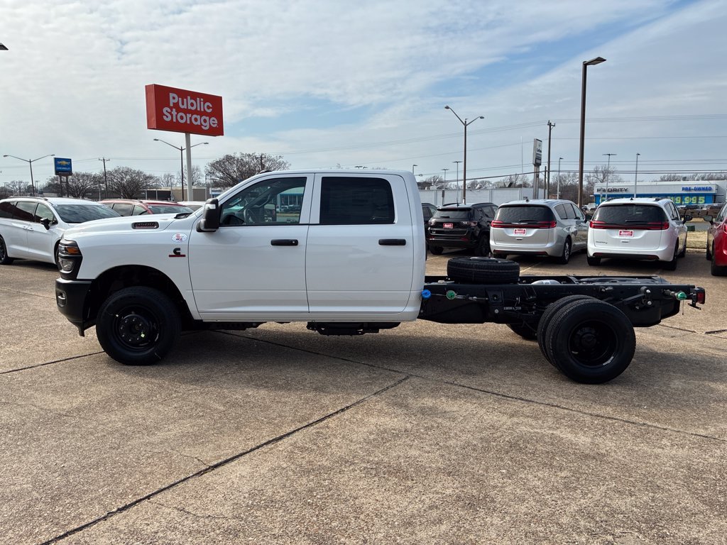New 2026 RAM 3500 Tradesman AWD/4WD image 2