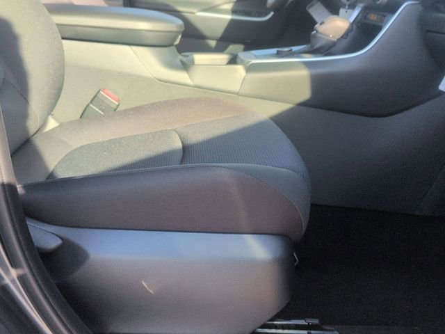 Certified 2025 Toyota RAV4 LE image 28