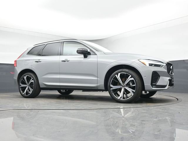 Used 2024 Volvo XC60 B5 Ultimate w/ Climate Package image 38