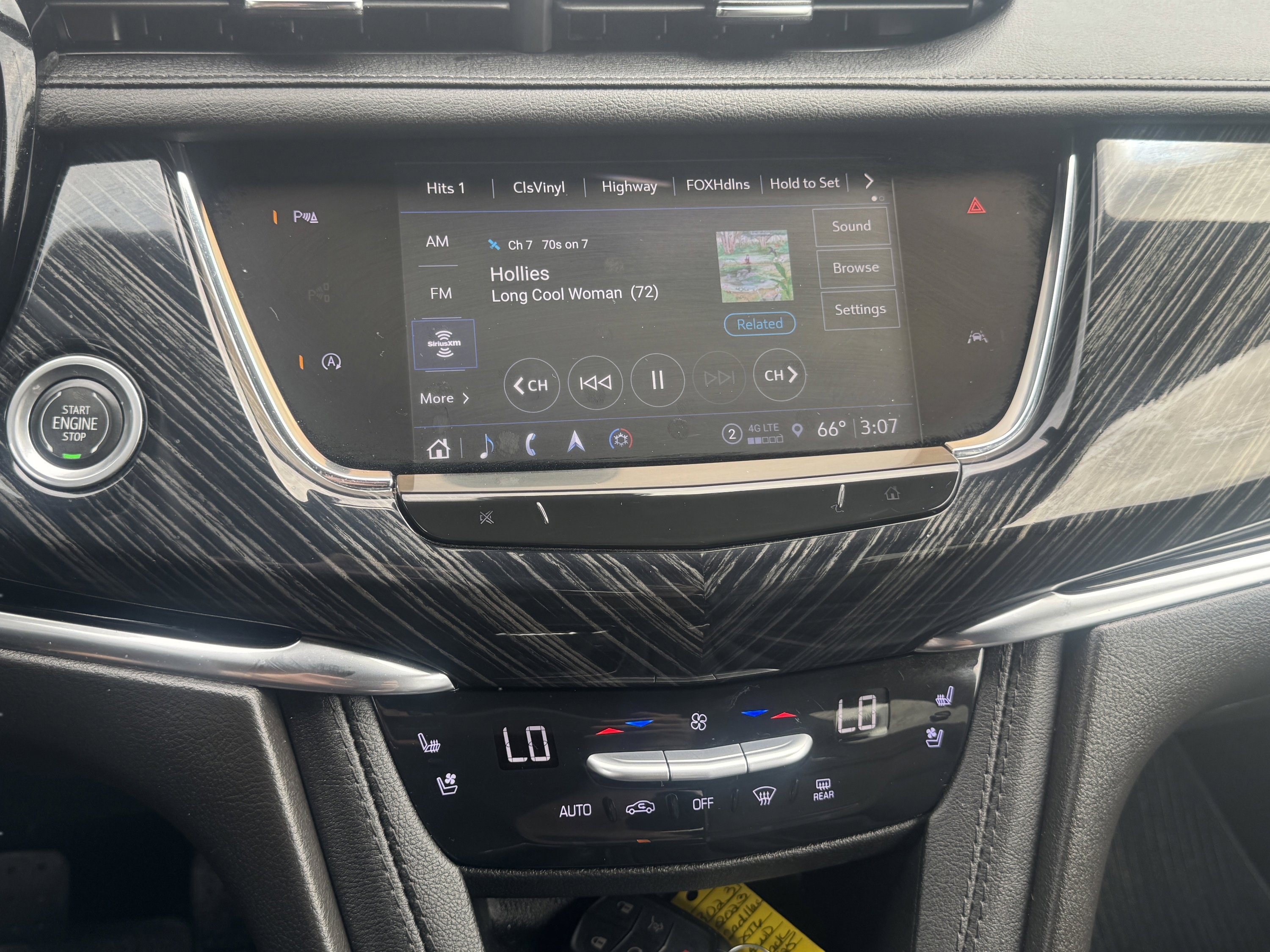 Used 2023 Cadillac XT6 Premium Luxury image 16