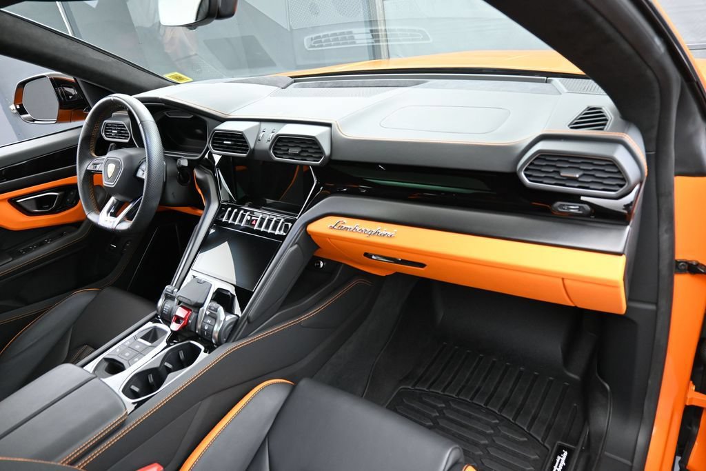 Used 2023 Lamborghini Urus S AWD/4WD image 33