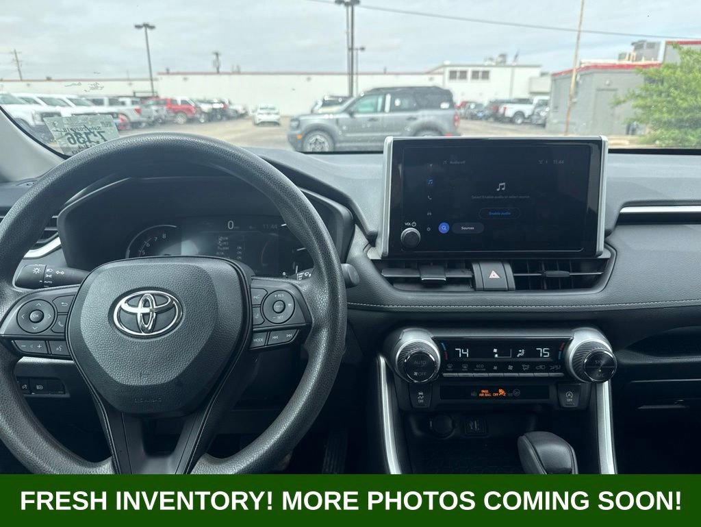Used 2024 Toyota RAV4 XLE FWD image 8