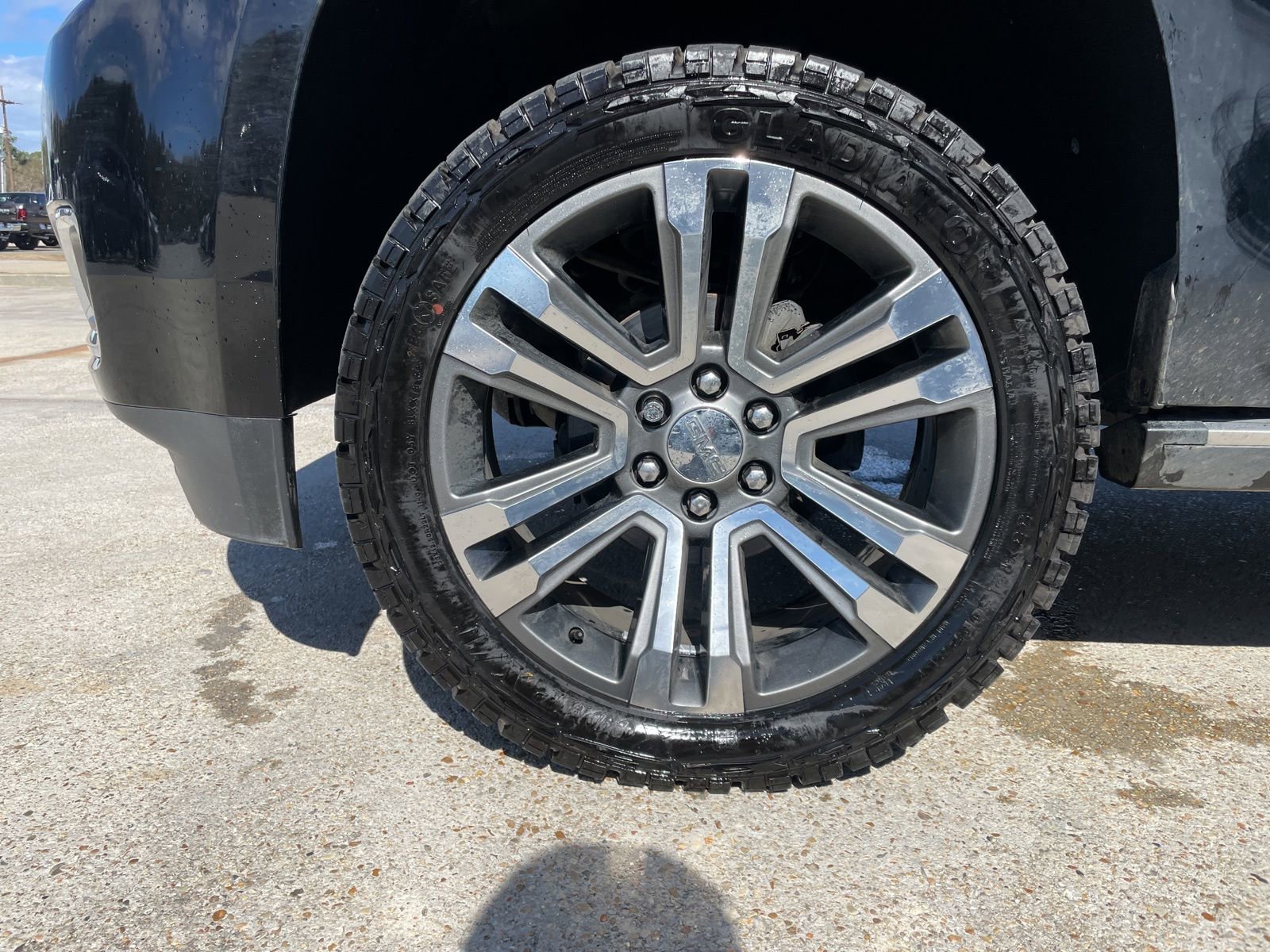 Used 2019 GMC Yukon Denali w/ Denali Ultimate Package image 7