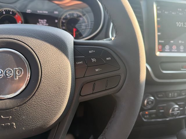Used 2022 Jeep Cherokee Trailhawk w/ Premium Leather Package AWD/4WD image 15