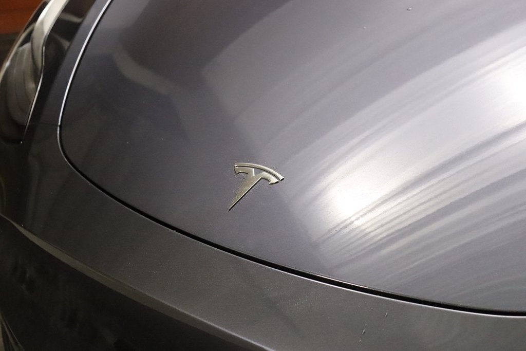 Used 2023 Tesla Model Y Long Range AWD/4WD image 3
