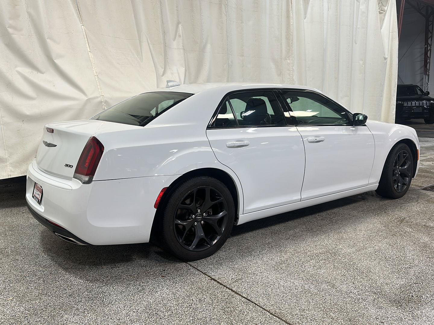 Used 2021 Chrysler 300 Touring w/ Sport Appearance Package RWD image 5