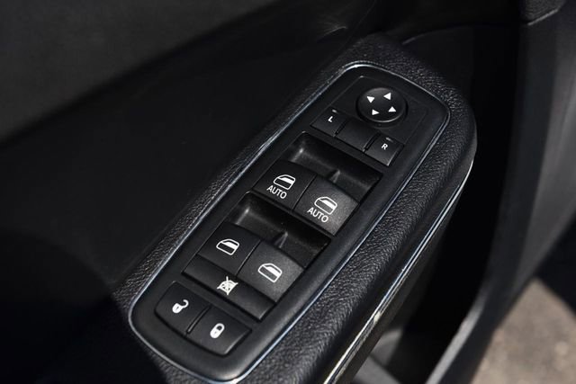 Used 2012 Dodge Charger SXT w/ Rallye Appearance Group RWD image 8