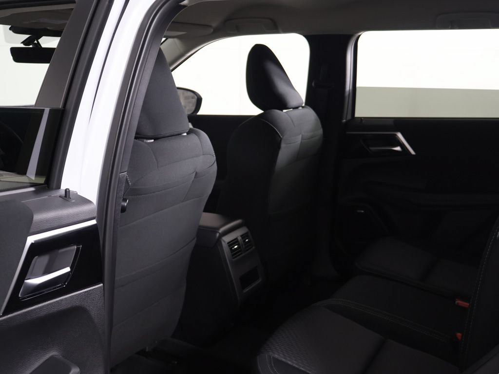 New 2026 Mitsubishi Outlander ES AWD/4WD image 28