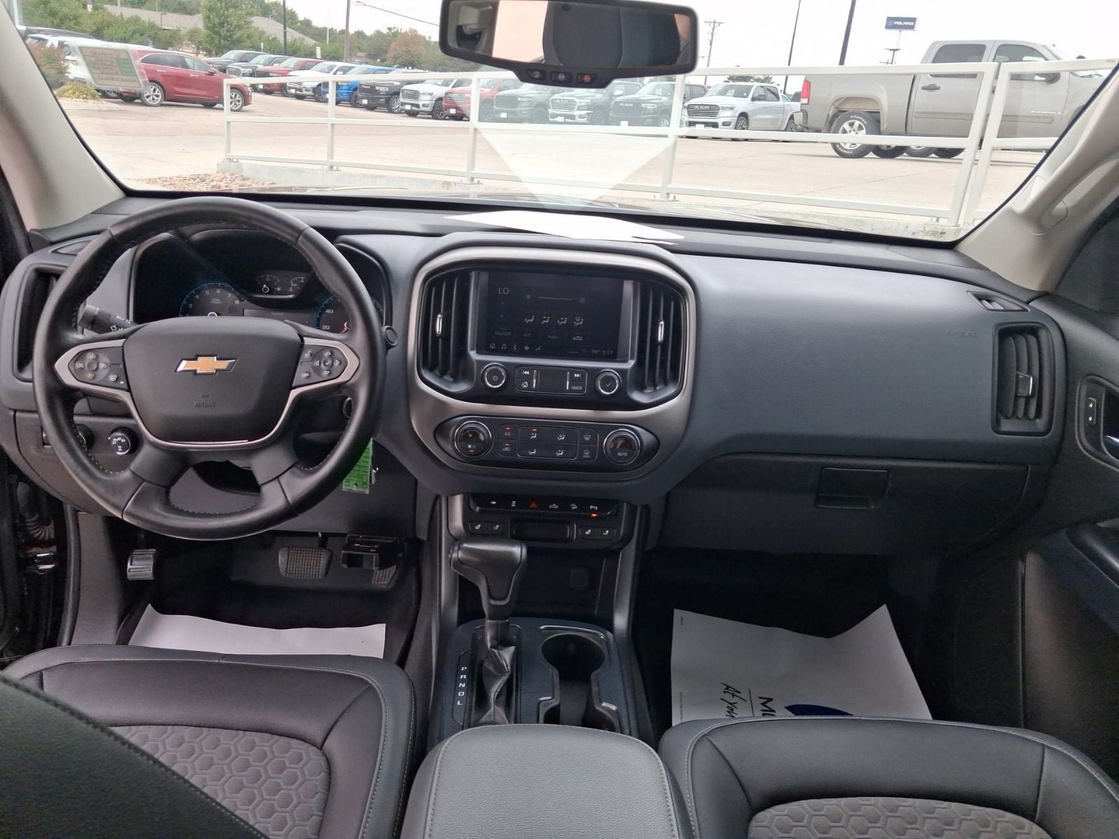 Used 2020 Chevrolet Colorado Z71 AWD/4WD image 13