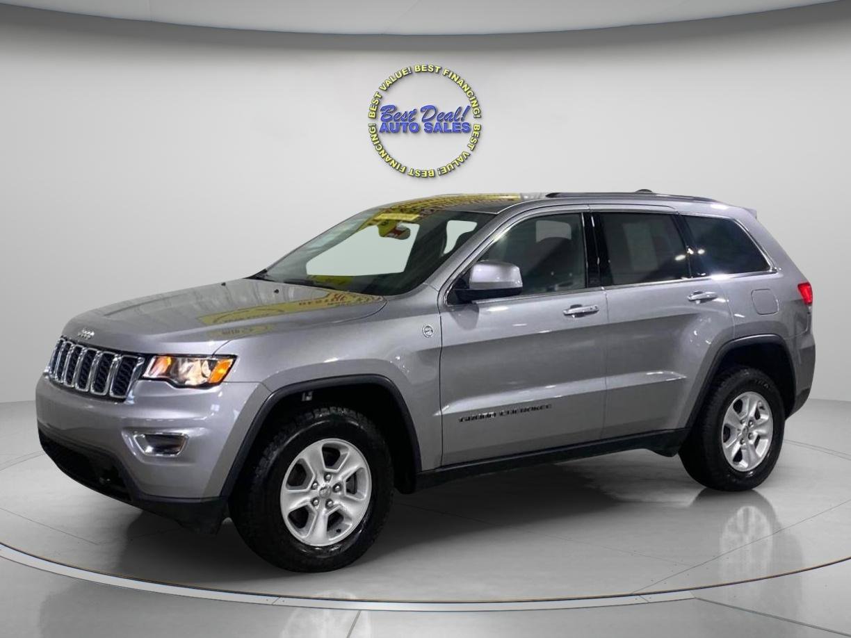 Used 2017 Jeep Grand Cherokee Laredo w/ Quick Order Package 23E AWD/4WD image 1