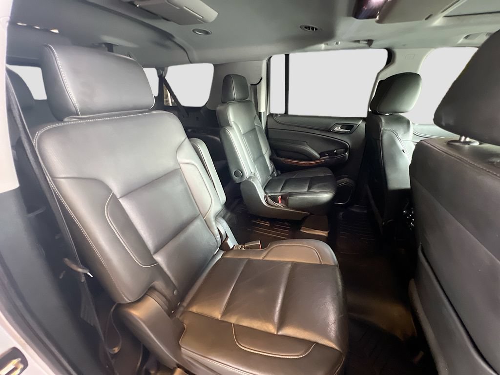 Used 2019 Chevrolet Suburban Premier AWD/4WD image 31
