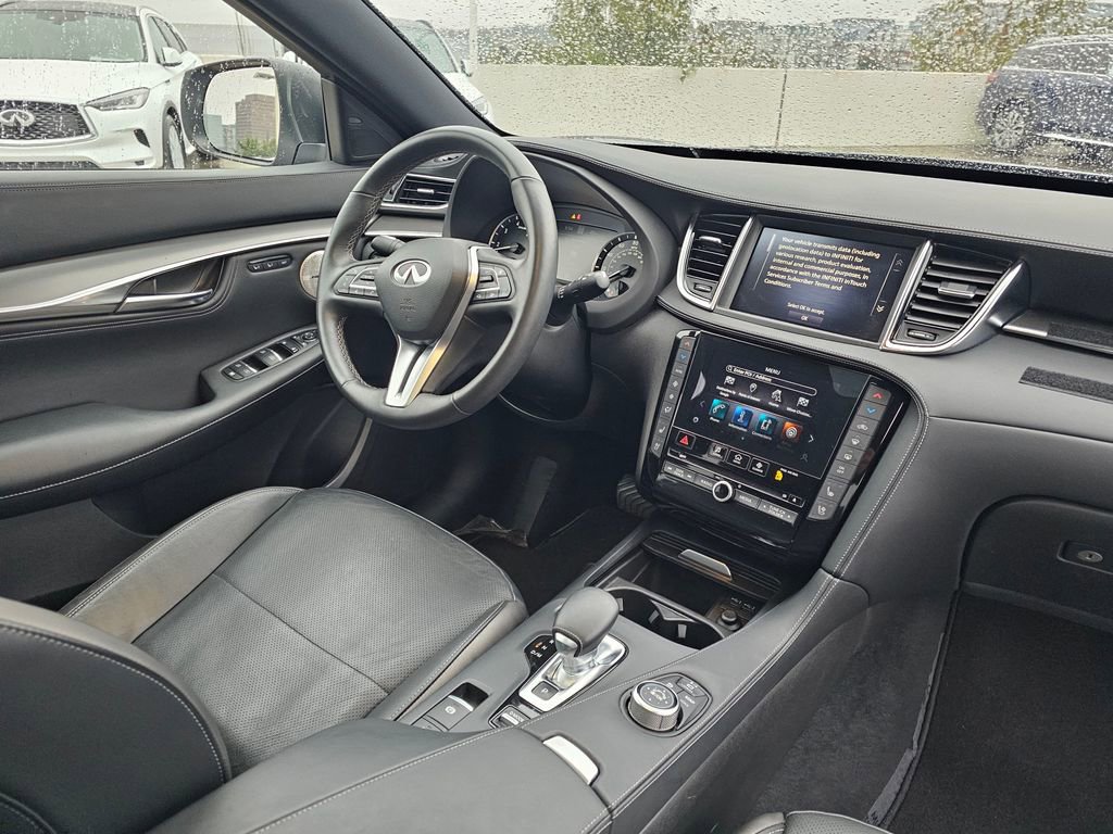Certified 2023 INFINITI QX55 Essential image 10