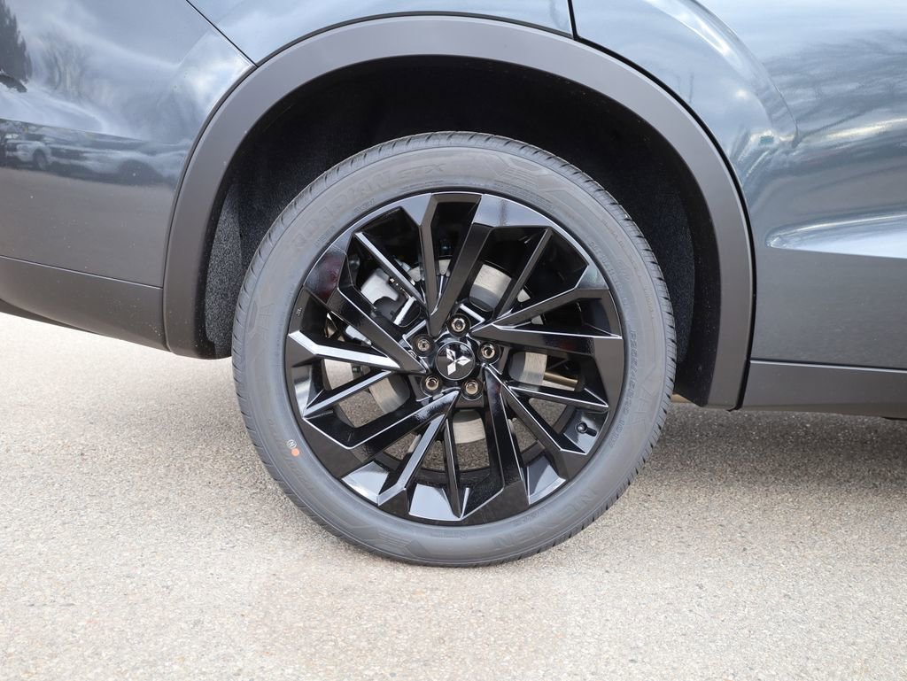 New 2025 Mitsubishi Outlander SEL Black Edition image 12