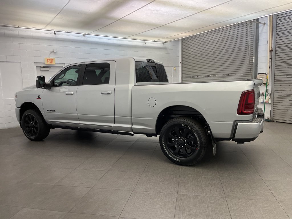 New 2026 RAM 2500 Laramie AWD/4WD image 8
