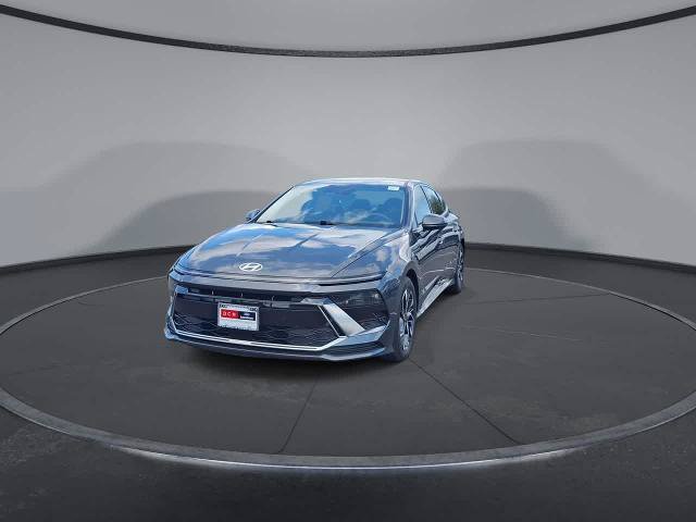 Used 2024 Hyundai Sonata SEL FWD image 3