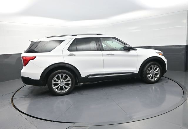 Used 2021 Ford Explorer Limited w/ Equipment Group 301A image 32