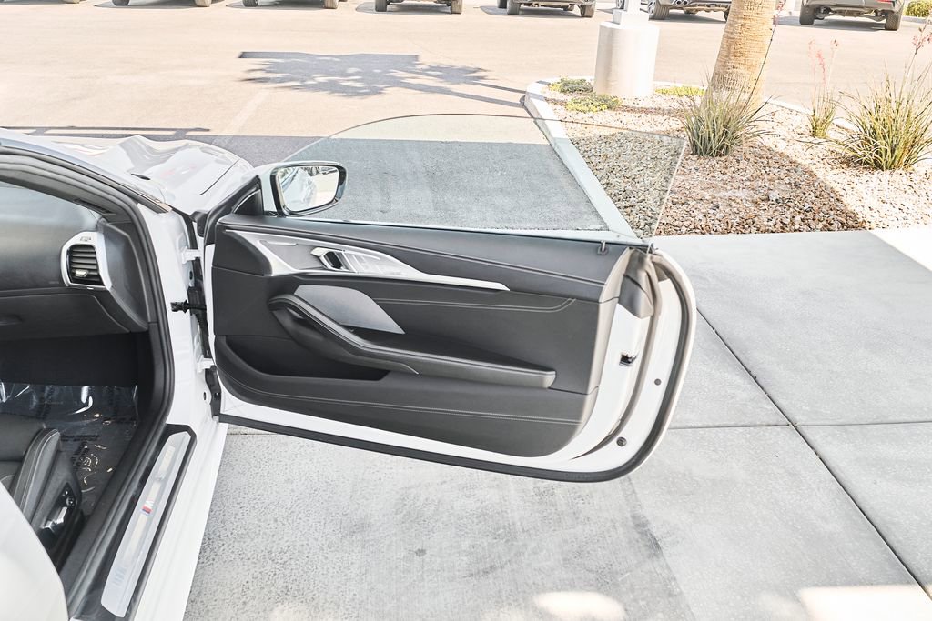 Used 2025 BMW 840i Convertible w/ Comfort Seating Package RWD image 8