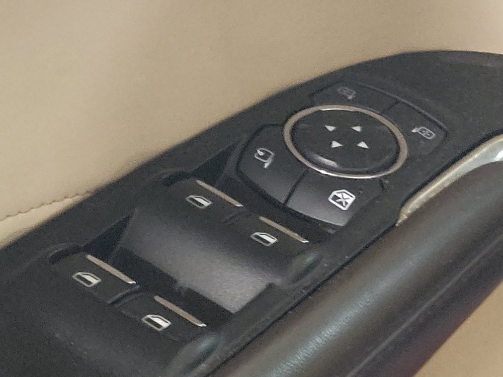 Used 2019 Lincoln MKC Select w/ Select Plus Package FWD image 27