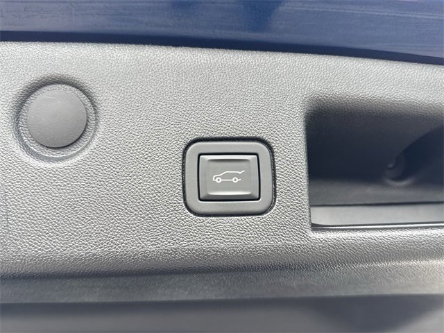 Used 2023 Chevrolet Equinox LT image 24