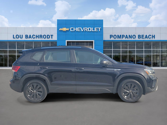 Used 2023 Volkswagen Taos S FWD image 2