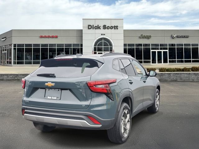 Used 2025 Chevrolet Trax LT w/ Driver Confidence Package image 5