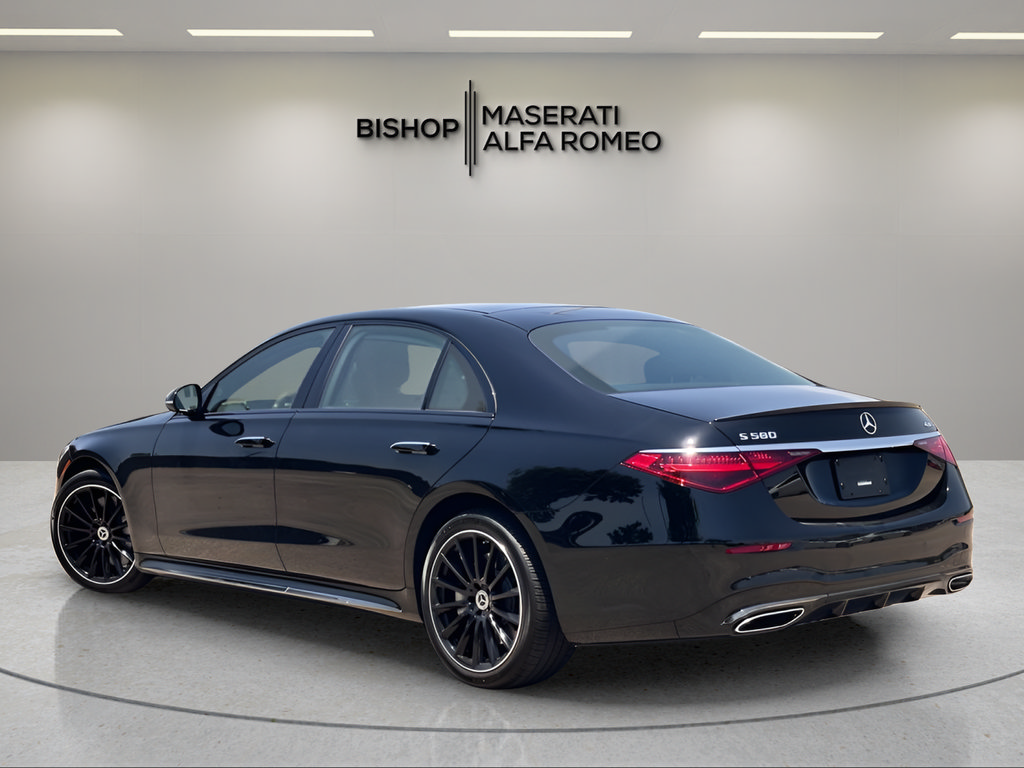 Used 2023 Mercedes-Benz S 580 4MATIC Sedan w/ AMG Line image 3
