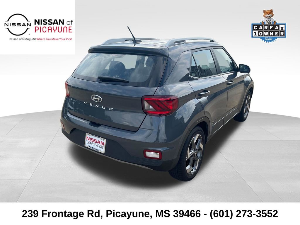 Used 2025 Hyundai Venue SEL FWD image 6