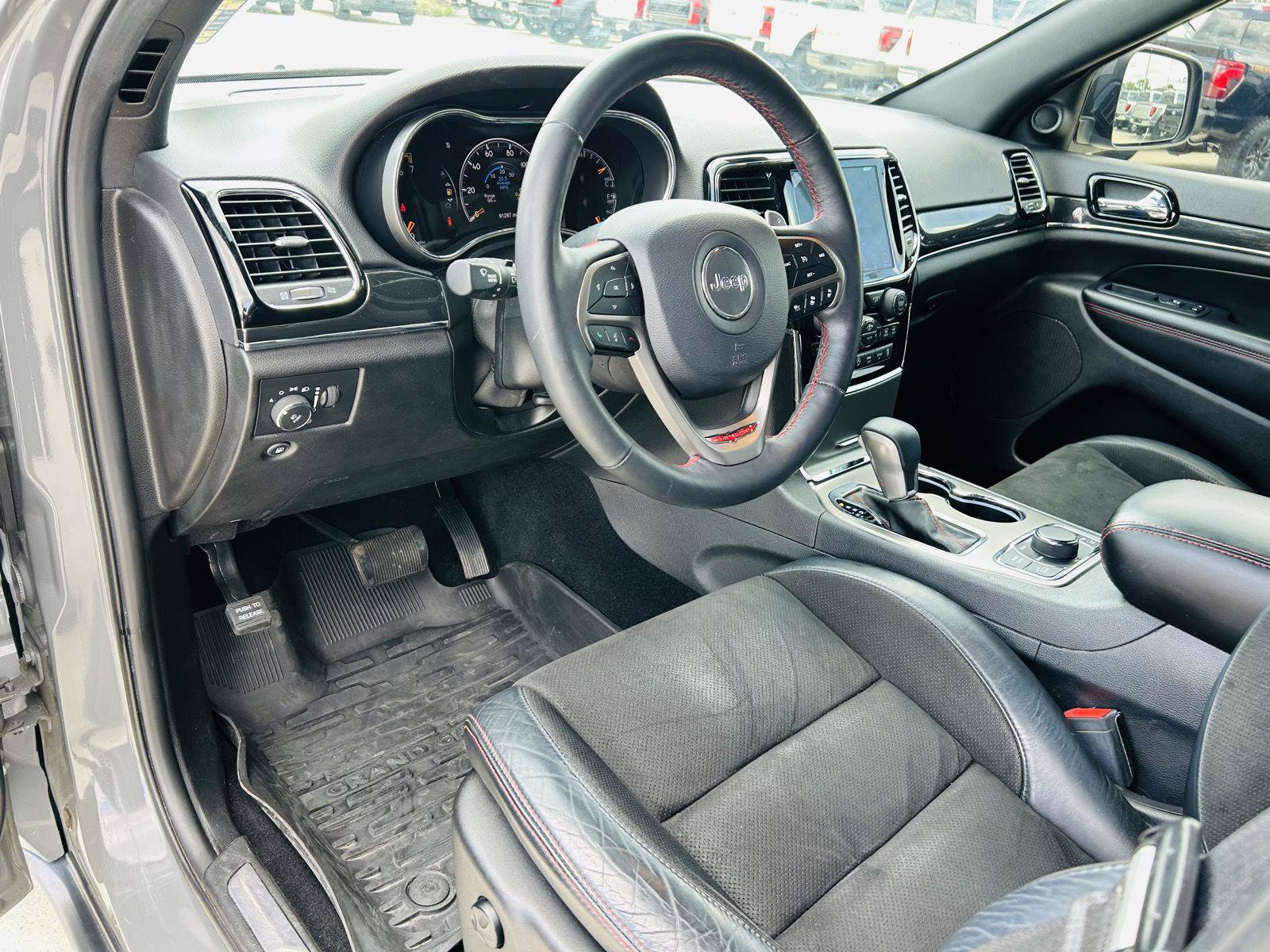 Used 2019 Jeep Grand Cherokee Trailhawk AWD/4WD image 17