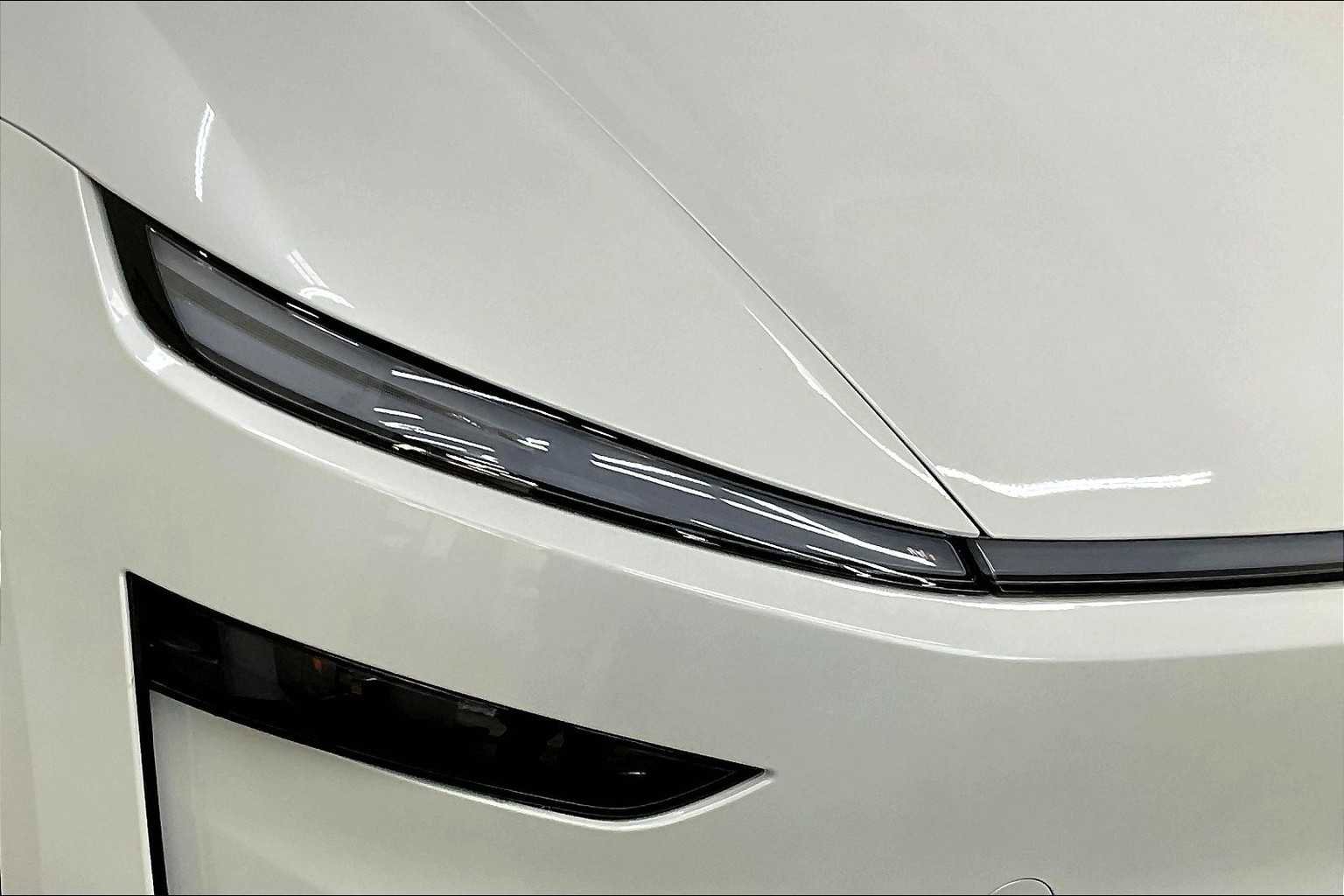 Used 2026 Tesla Model Y 2WD image 30