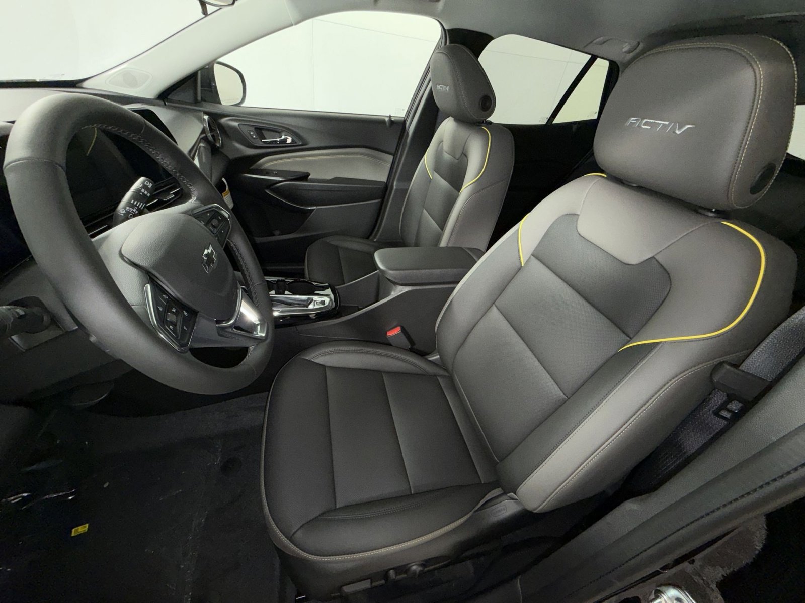 New 2026 Chevrolet Trax ACTIV w/ Sunroof Package image 13