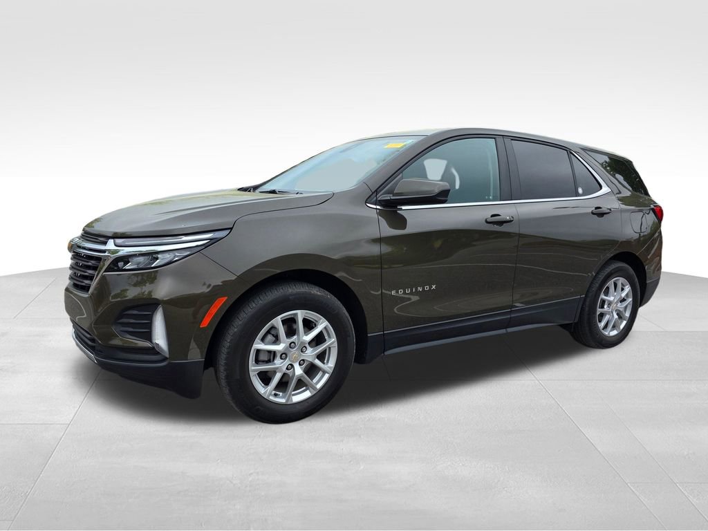 Used 2023 Chevrolet Equinox LT image 2