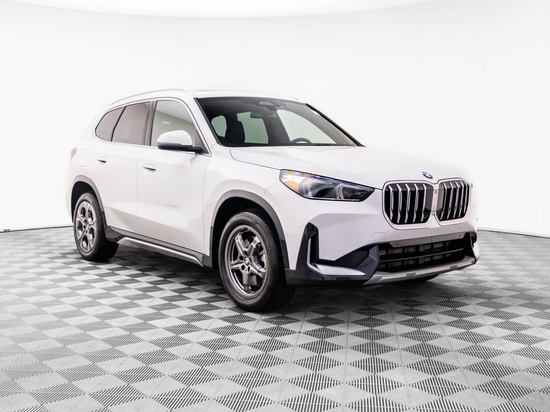 Certified 2025 BMW X1 xDrive28i w/ Convenience Package image 8