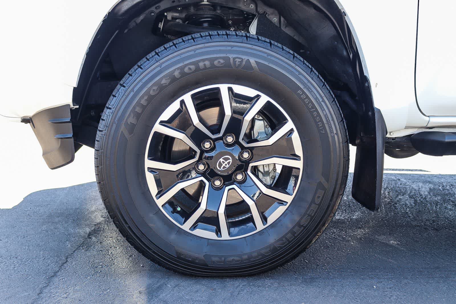 Used 2022 Toyota Tacoma TRD Sport w/ Technology Package RWD image 10