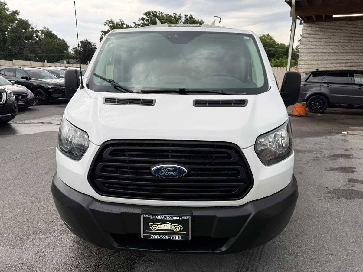 Used 2019 Ford Transit 250 130 Low Roof RWD image 3