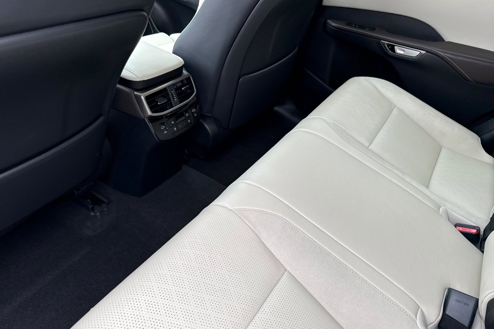Used 2023 Lexus RX 350 AWD w/ Accessory Package (Z1) image 25