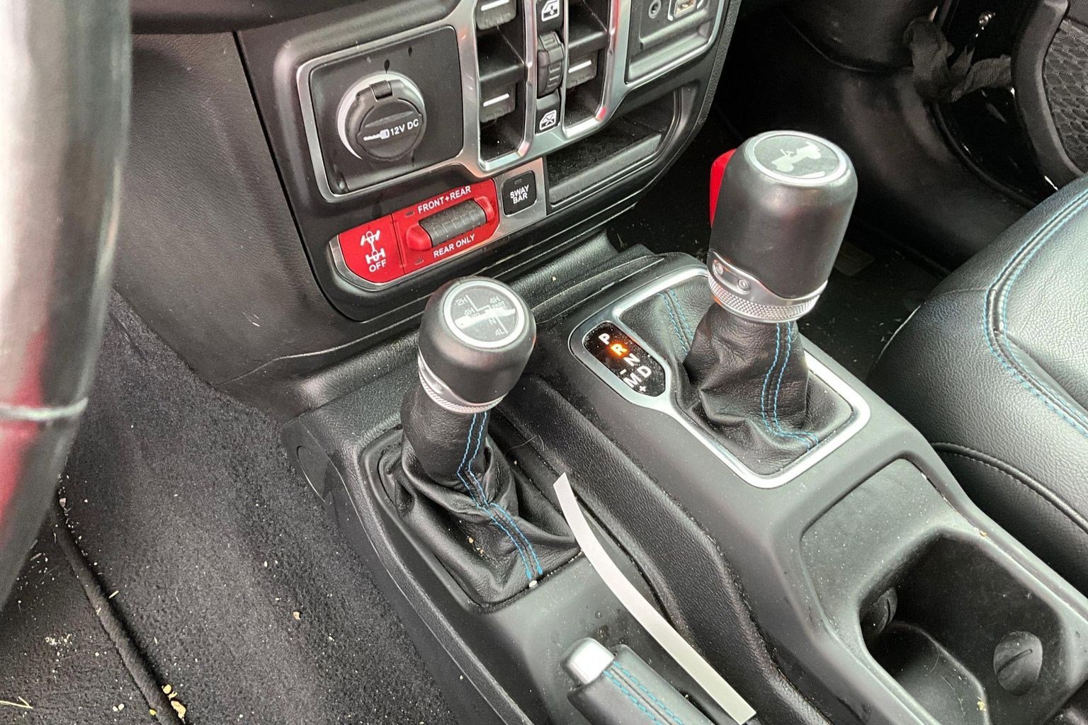 Used 2021 Jeep Wrangler Unlimited Rubicon 4xe w/ Cold Weather Group AWD/4WD image 15