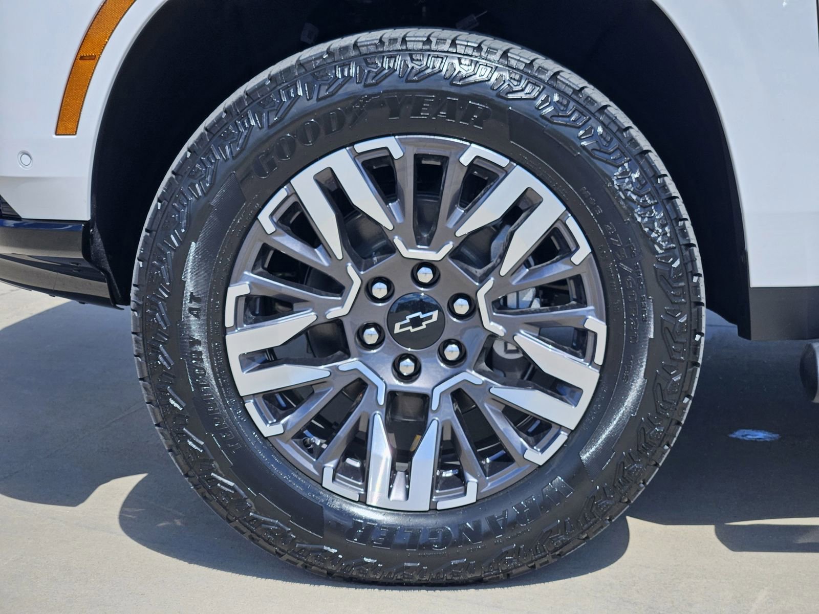 New 2026 Chevrolet Suburban Z71 image 13