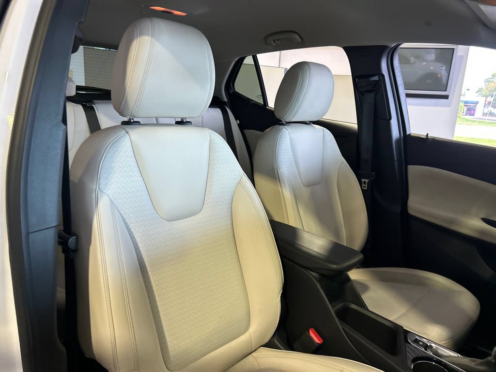 Certified 2023 Buick Encore GX Preferred w/ Cold Weather Comfort Package AWD/4WD image 34