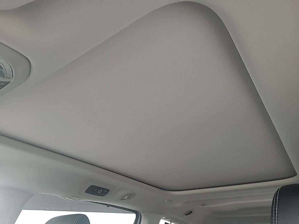 Used 2024 Chrysler Pacifica Limited image 27