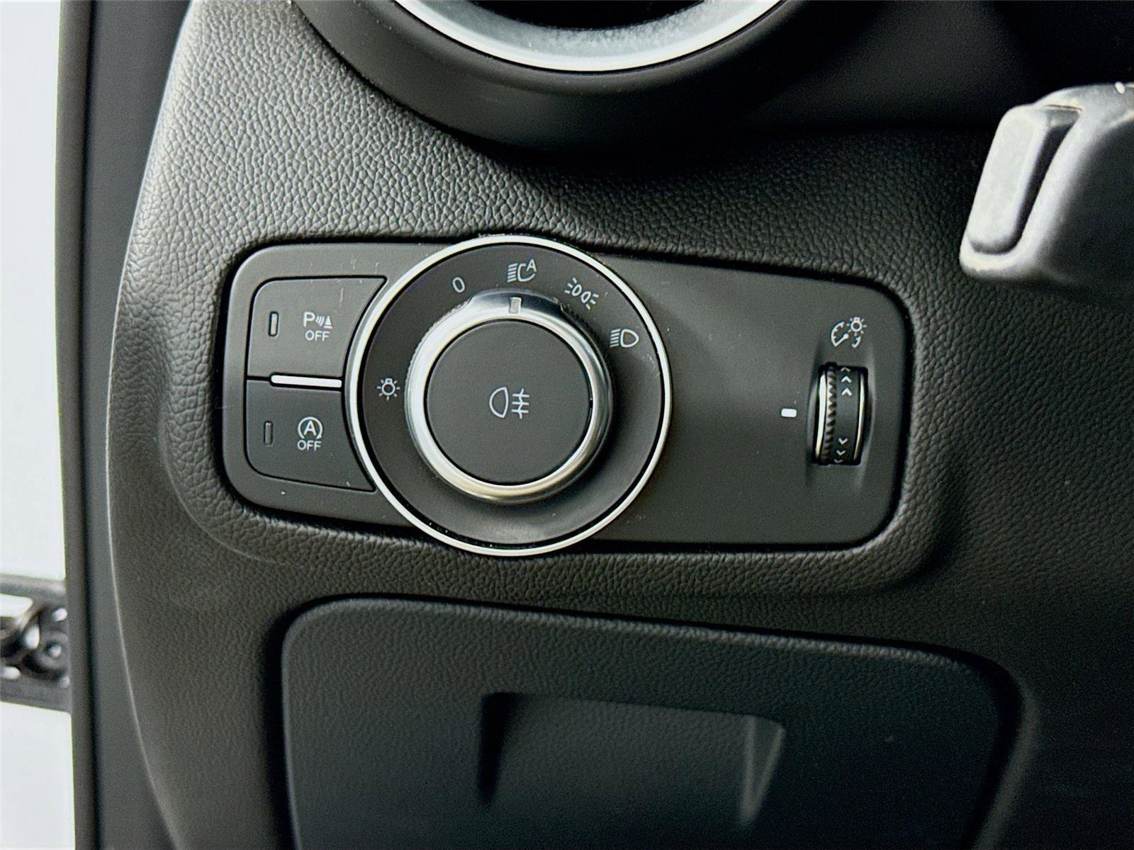 Used 2024 Alfa Romeo Giulia Veloce image 7