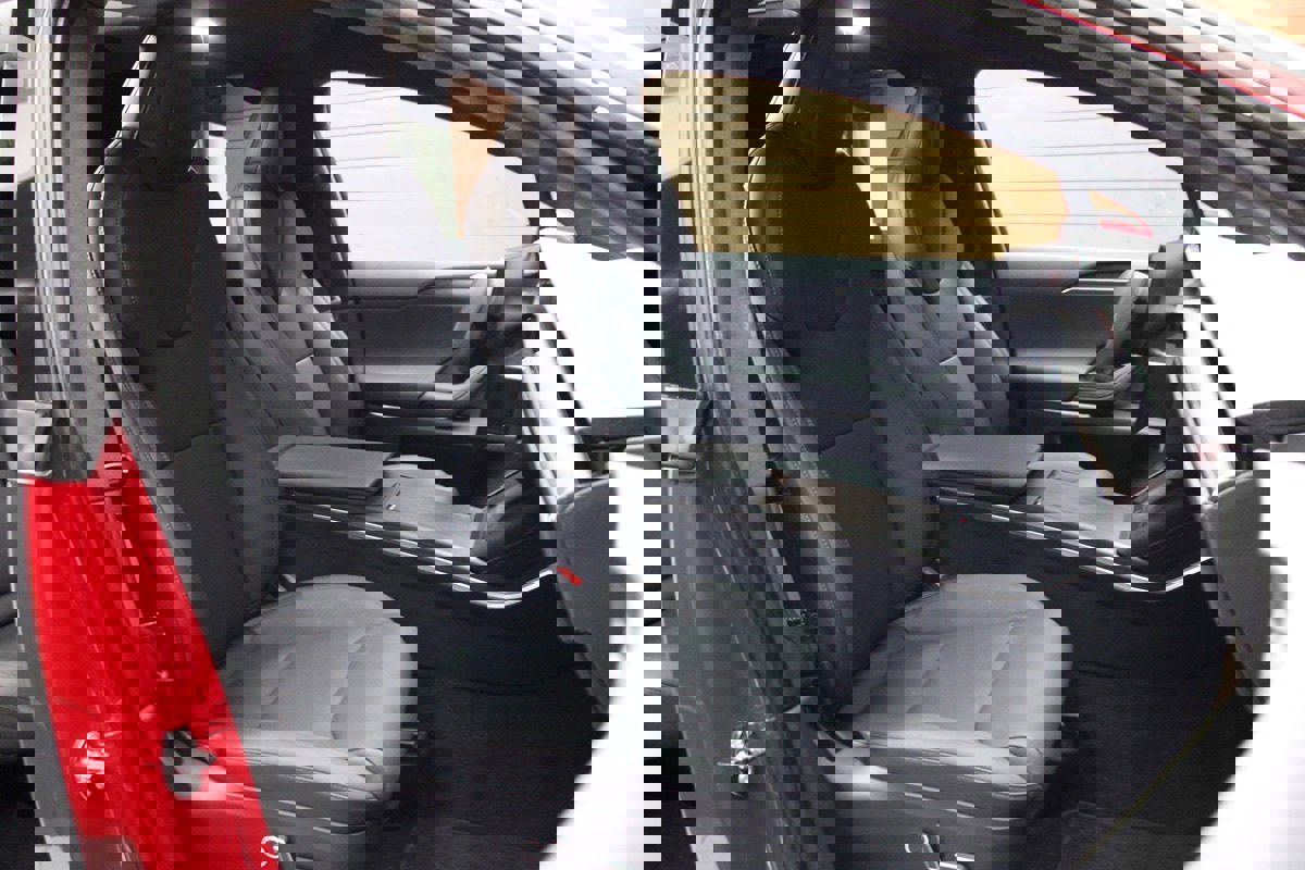 Used 2023 Tesla Model X 6 Seater AWD image 27