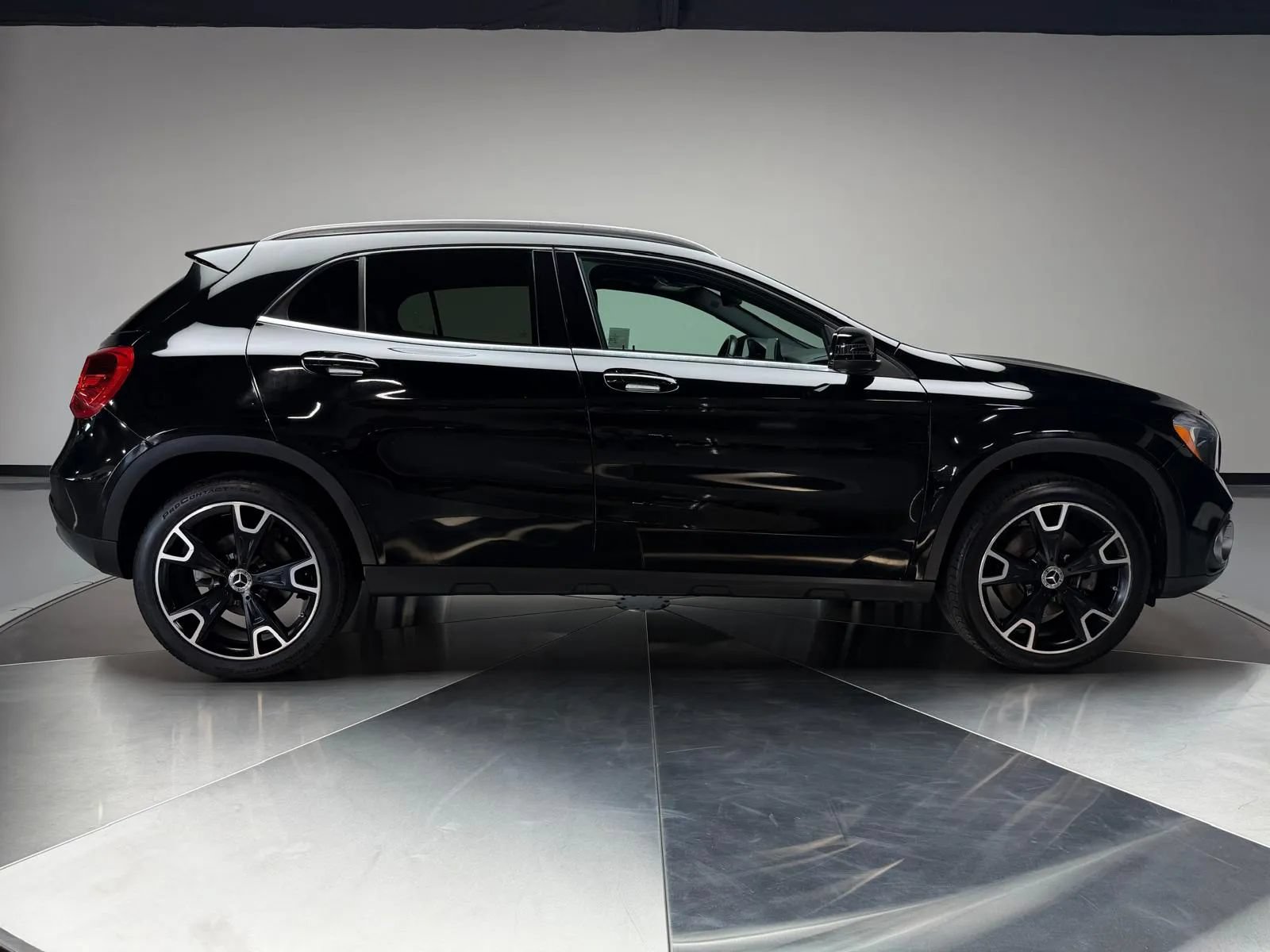 Used 2018 Mercedes-Benz GLA 250 w/ Multimedia Package image 6