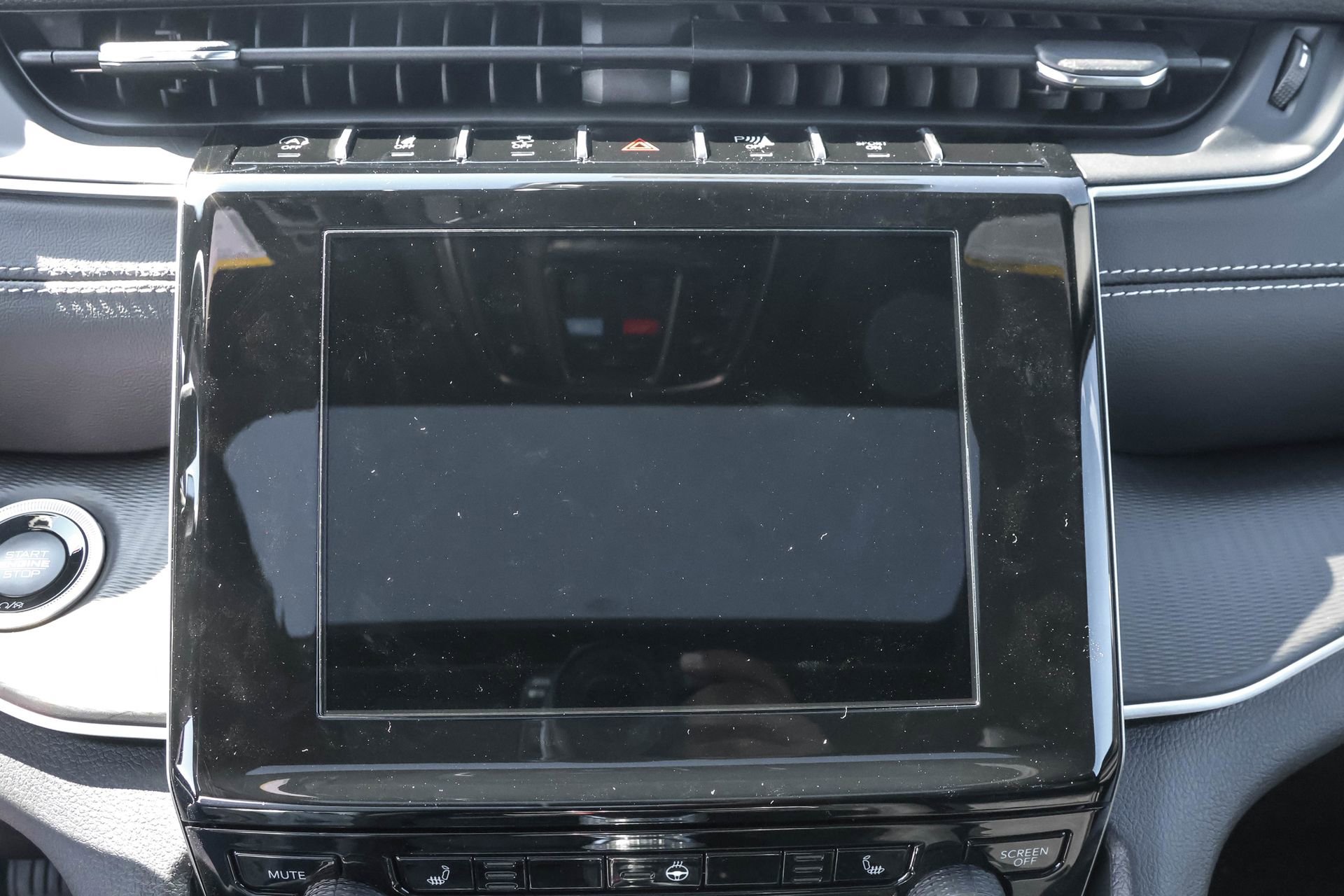 New 2025 Jeep Grand Cherokee Altitude image 19