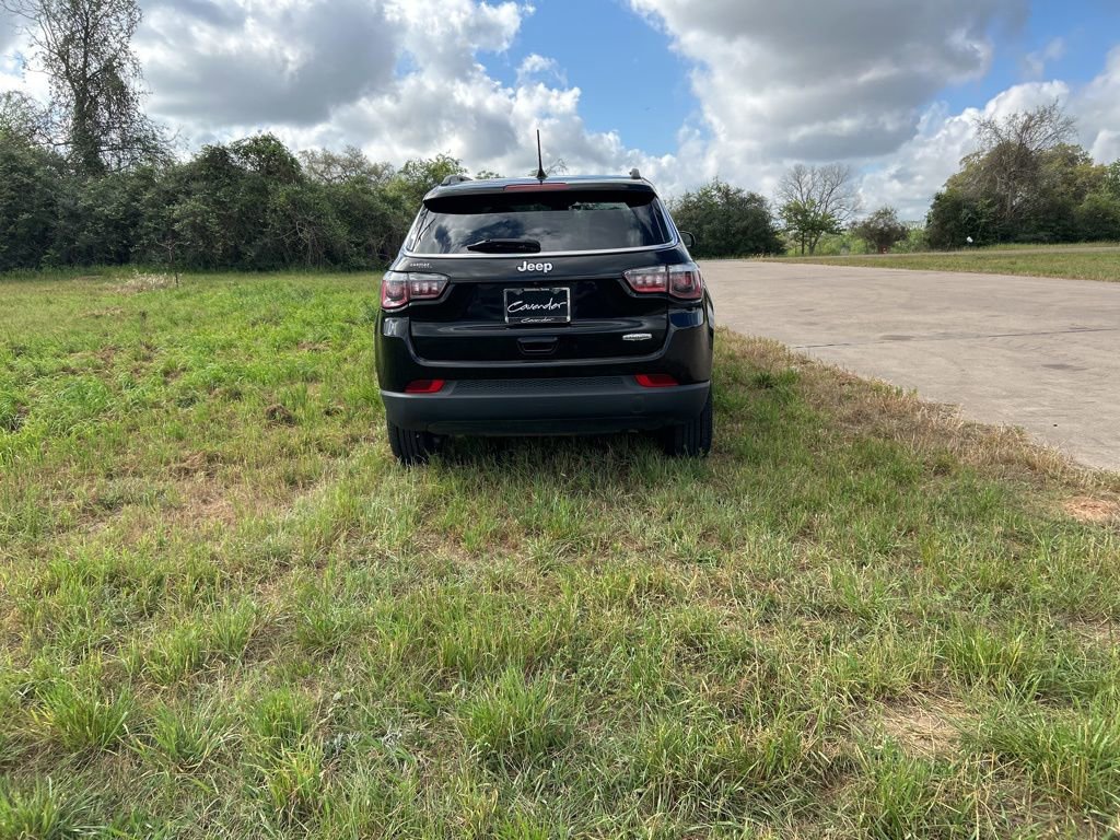 Used 2019 Jeep Compass Latitude w/ Popular Equipment Group image 7