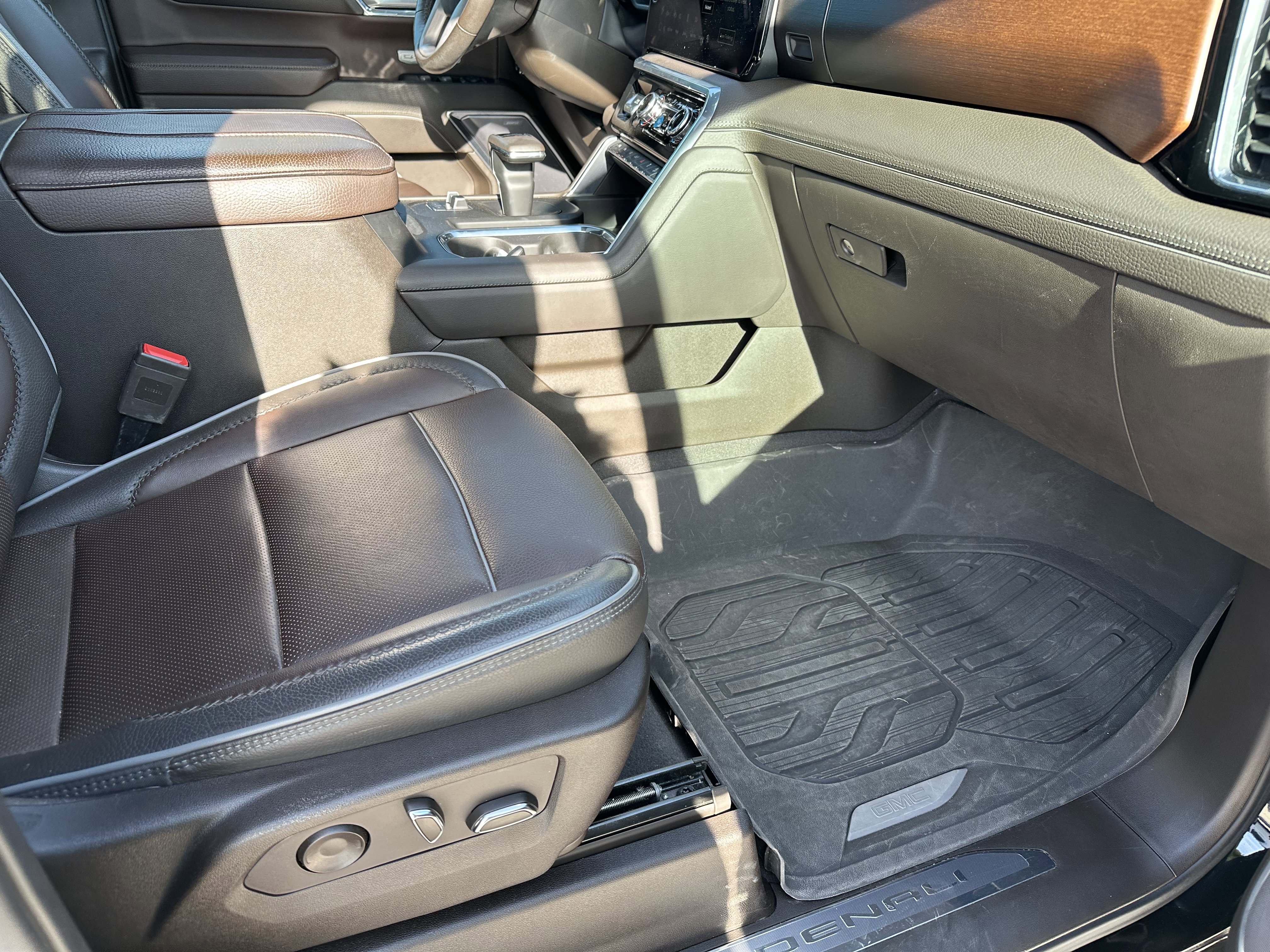 Used 2023 GMC Sierra 1500 Denali w/ Denali Reserve Package image 36