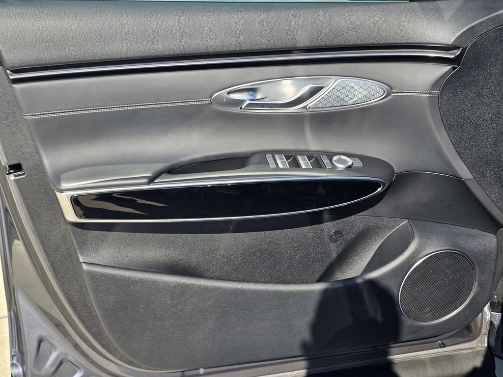 Used 2026 Genesis GV70 2.5T AWD/4WD image 19