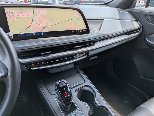 Used 2025 Cadillac XT4 Premium Luxury FWD image 23